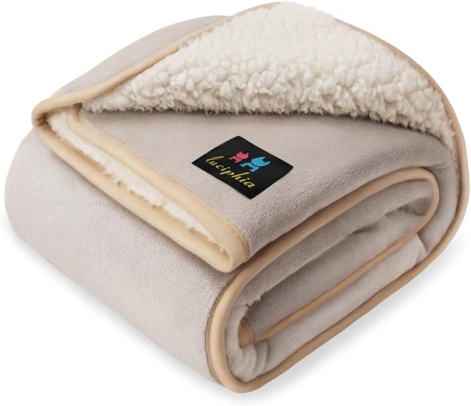 Luciphia Waterproof Pet Blanket, Liquid Pee Proof Dog Blanket by luciphia