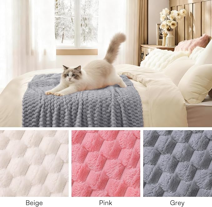 Luciphia Soft 300GSM Fleece Pet Blanket - Image 3