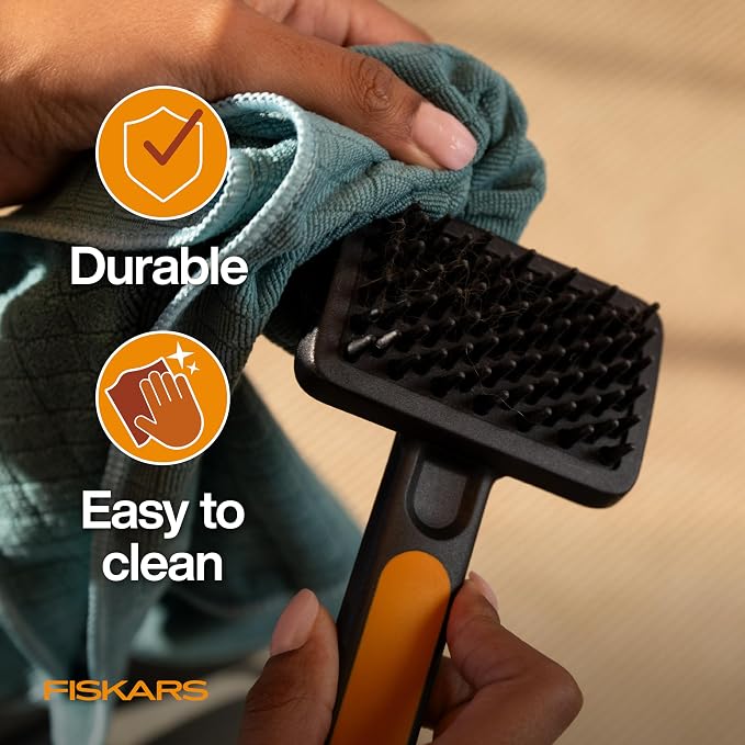Fiskars Pet, Cat and Dog Brush, Fine Bristles & SoftGrip Handle - Image 8